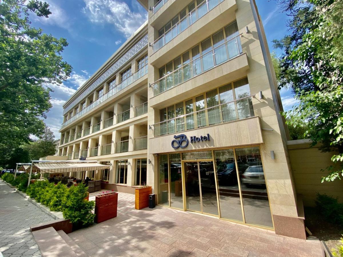 B Hotel Bishkek Exterior foto