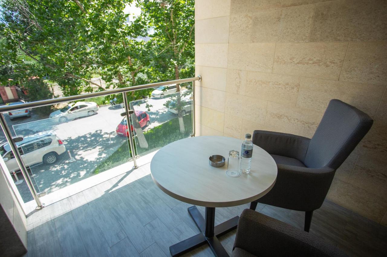 B Hotel Bishkek Exterior foto